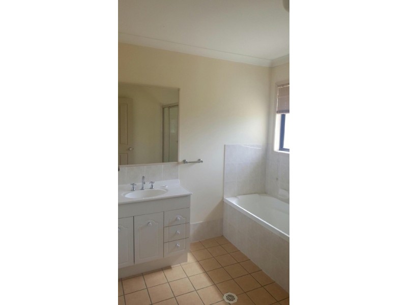 10 Faculty Circuit, Meadowbrook QLD 4131