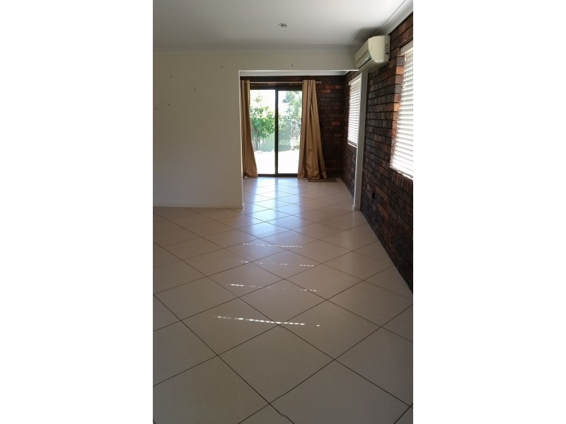 14 Shoalhaven Avenue, Springwood QLD 4127