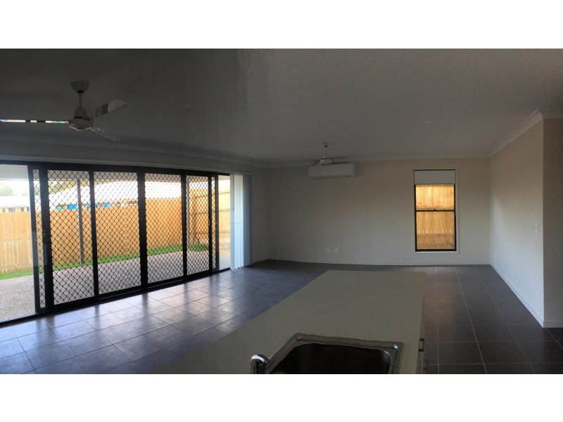 8 Mount Glorious Street, Park Ridge QLD 4125