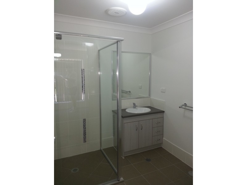 1/13 Bahrs Point Drive, Bahrs Scrub QLD 4207