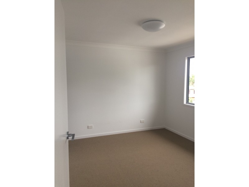 2/33A Ellen Street, Logan Central QLD 4114