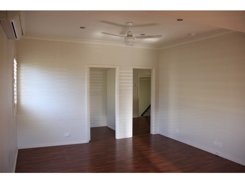 49a London Street, Eight Mile Plains QLD 4113