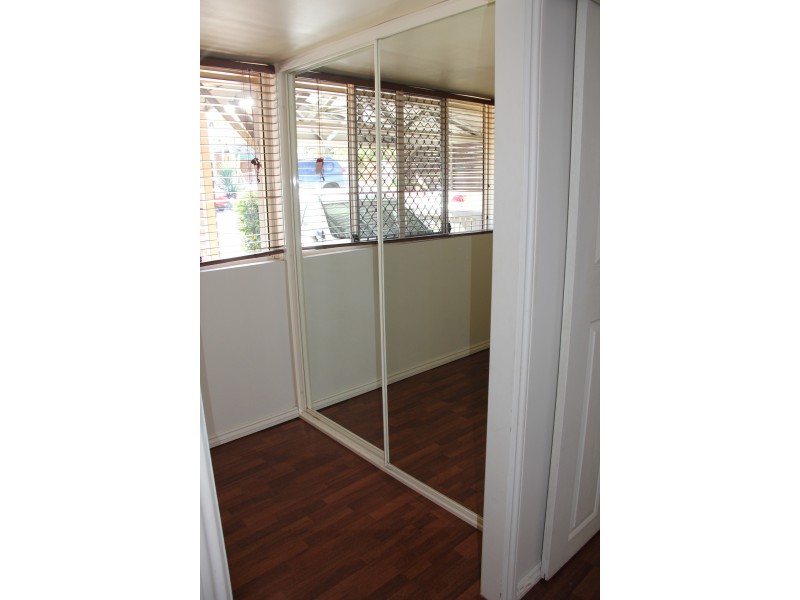 49a London Street, Eight Mile Plains QLD 4113