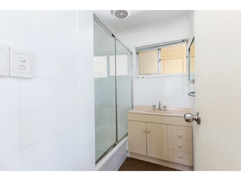 27 Winifred Street, Kingston QLD 4114