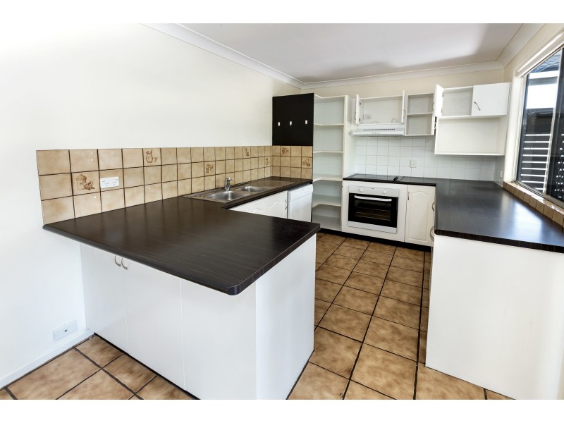27 Winifred Street, Kingston QLD 4114