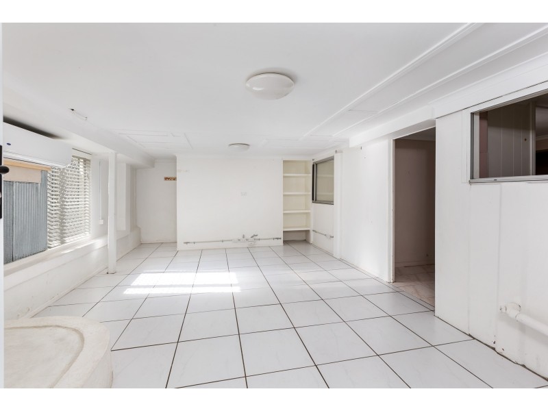 27 Winifred Street, Kingston QLD 4114