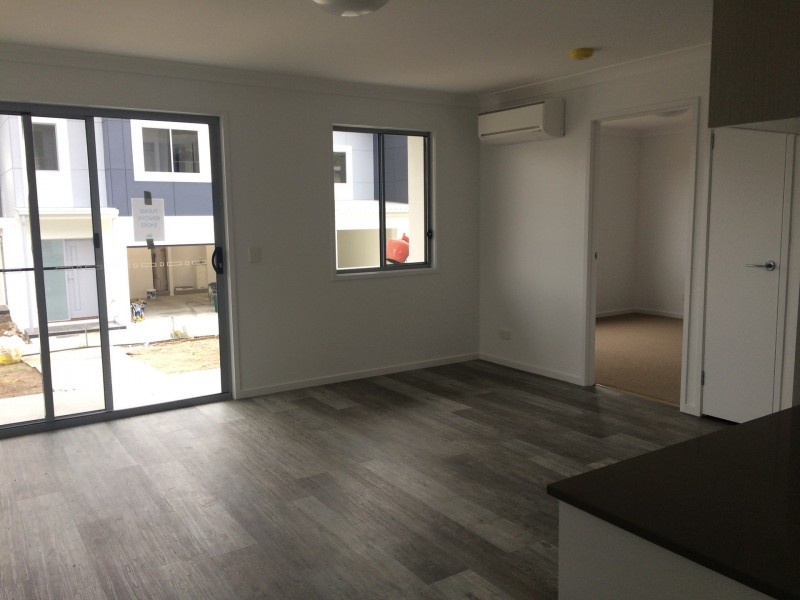 1A/33 Ellen Street, Logan Central QLD 4114