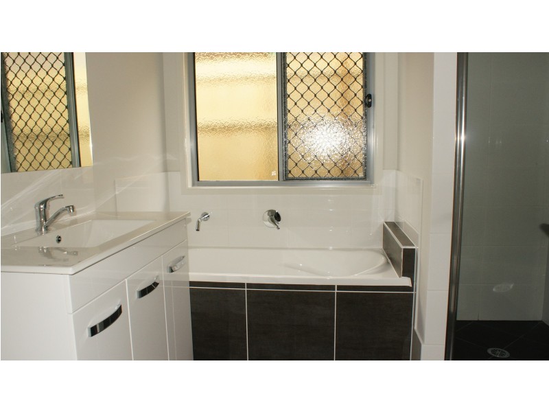 2/28 Amy street, Morayfield QLD 4506