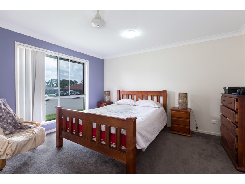 6 Deschamps Court, Loganlea QLD 4131