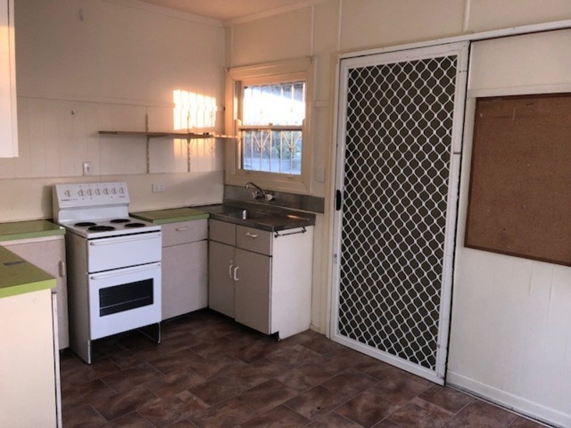 2A Plume Street, Redcliffe QLD 4020