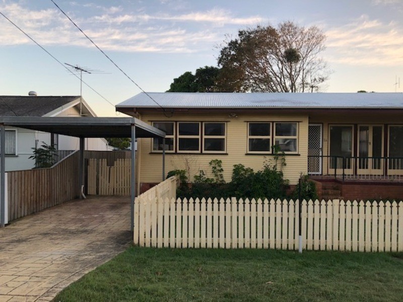 2A Plume Street, Redcliffe QLD 4020