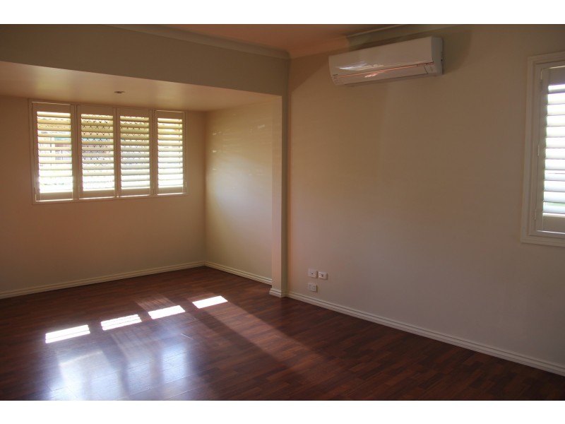 49 London Street, Eight Mile Plains QLD 4113