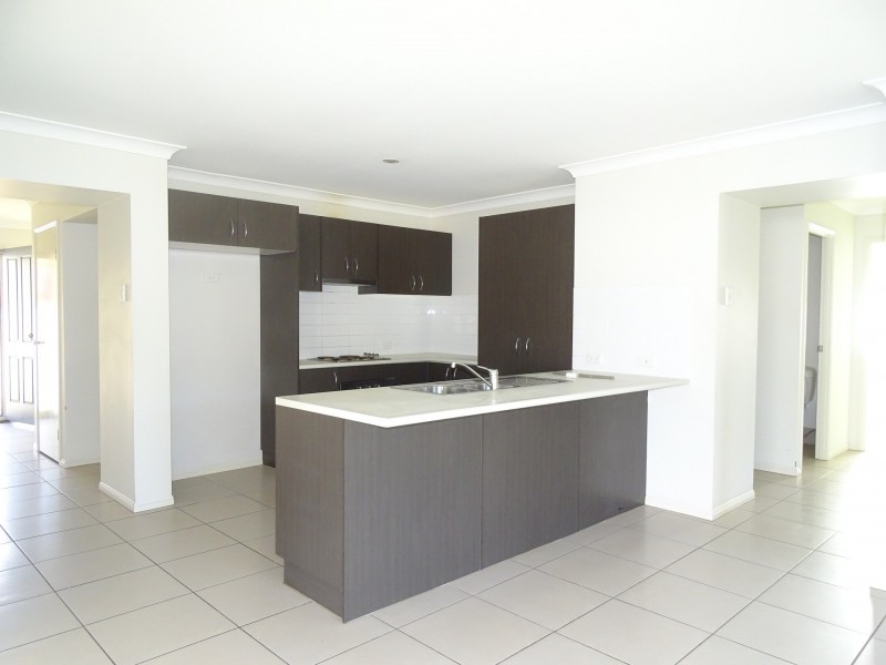 30 Hanover Drive, Pimpama QLD 4209