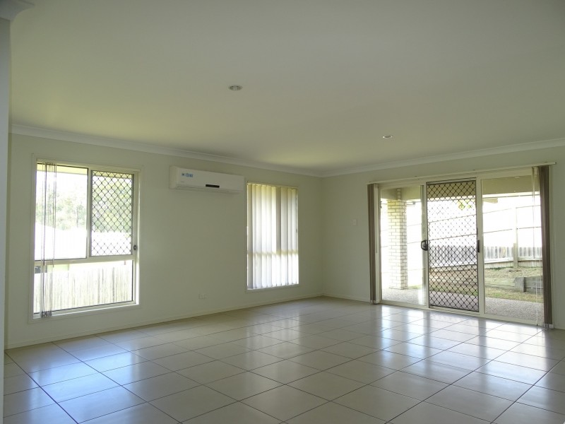 30 Hanover Drive, Pimpama QLD 4209