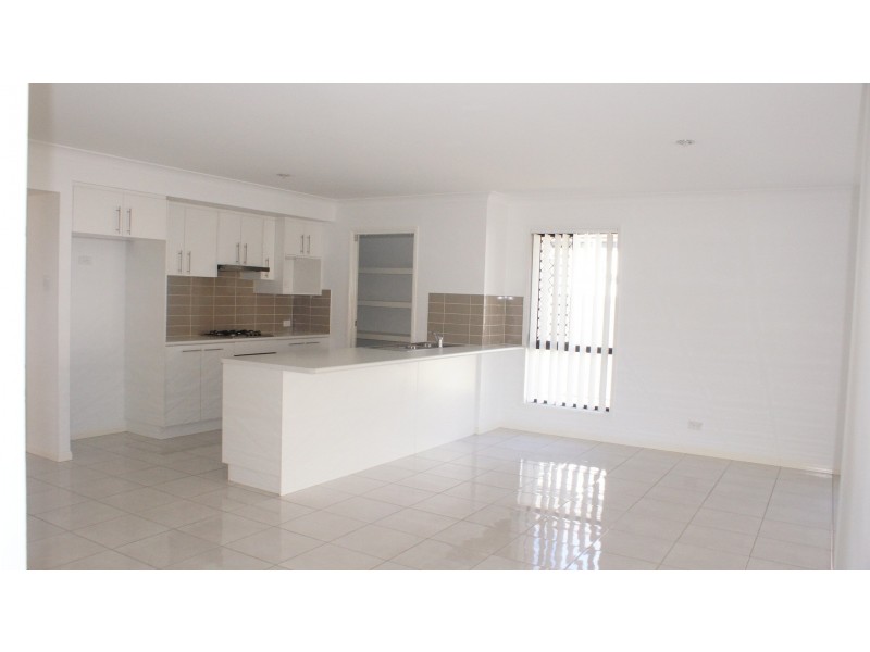 70 Armisfield Road, Doolandella QLD 4077