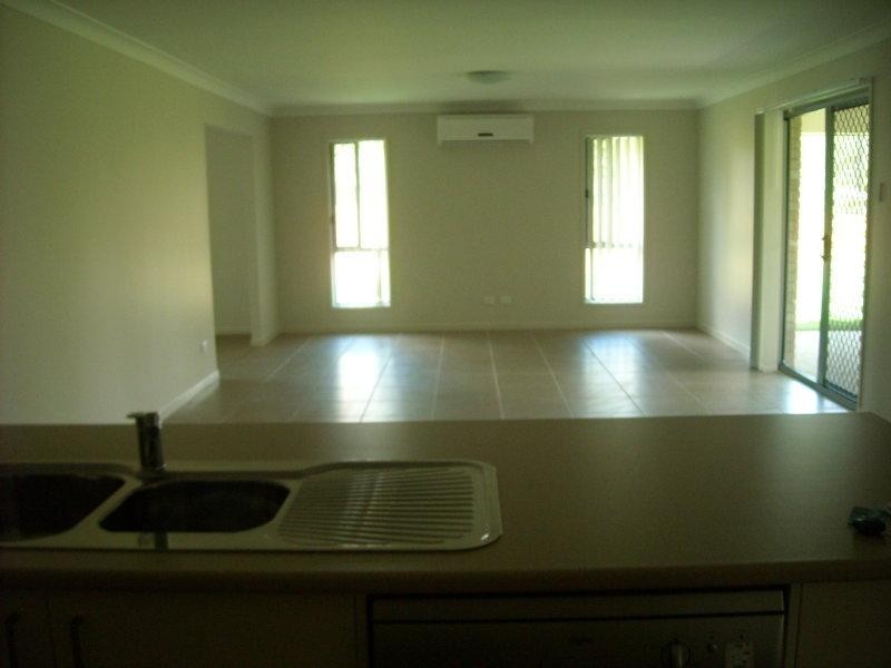 46 Honeywood Street, Fernvale QLD 4306