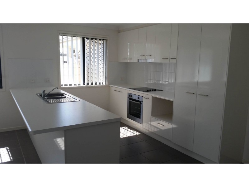 4 Gordon Drive, Bellbird Park QLD 4300