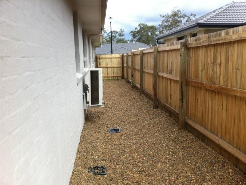 4 Gordon Drive, Bellbird Park QLD 4300