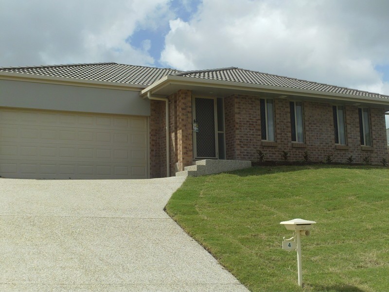 4 Edgeware Street, Pimpama QLD 4209