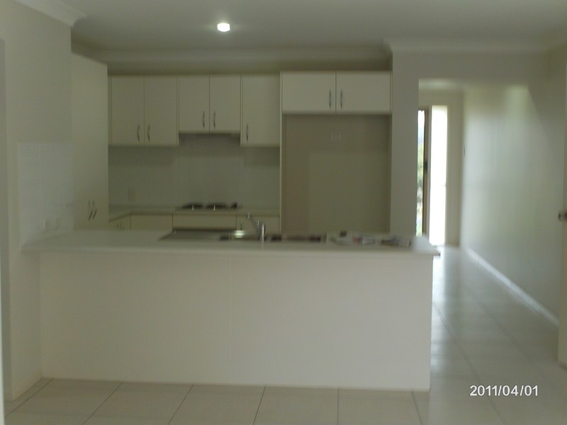 4 Edgeware Street, Pimpama QLD 4209