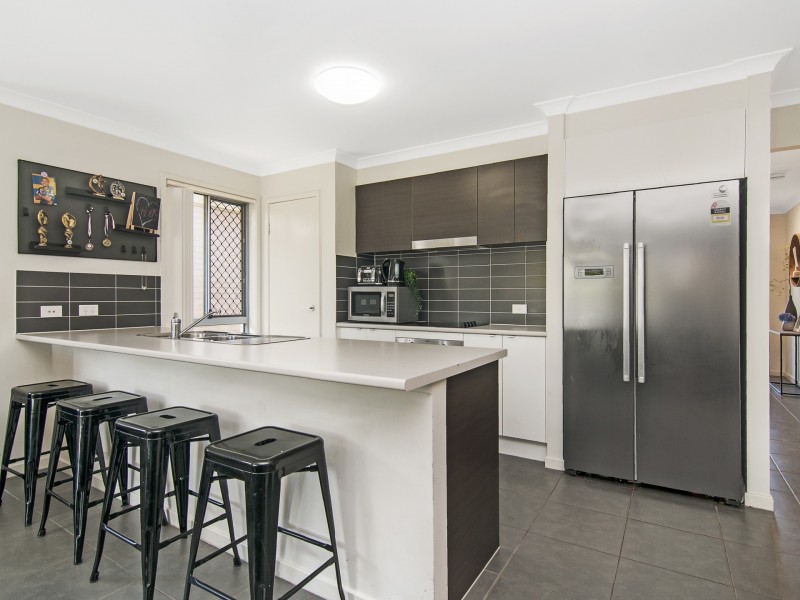 155 Dixon Drive, Pimpama QLD 4209