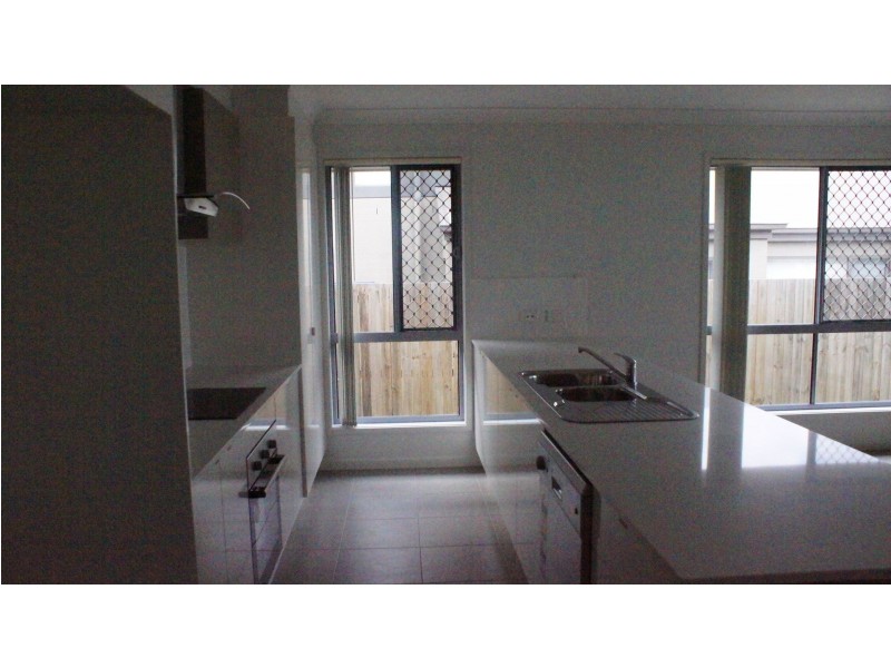 10 Kawana Street, North Lakes QLD 4509