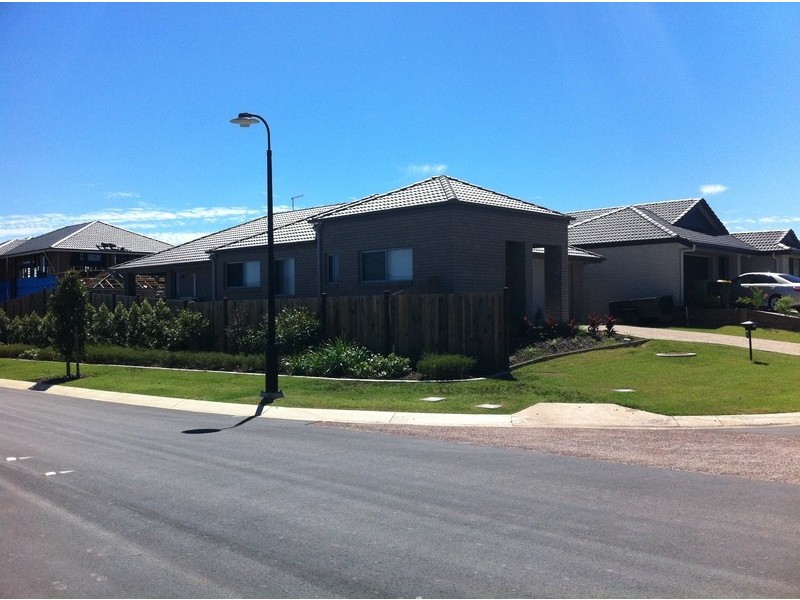 1 Bergamot Circuit, Griffin QLD 4503
