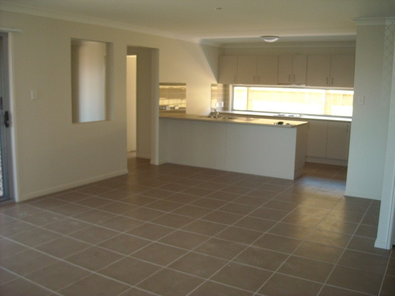 1 Bergamot Circuit, Griffin QLD 4503