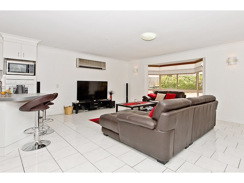 Mount Ommaney QLD 4074
