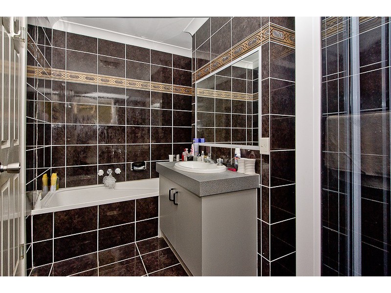 Mount Ommaney QLD 4074