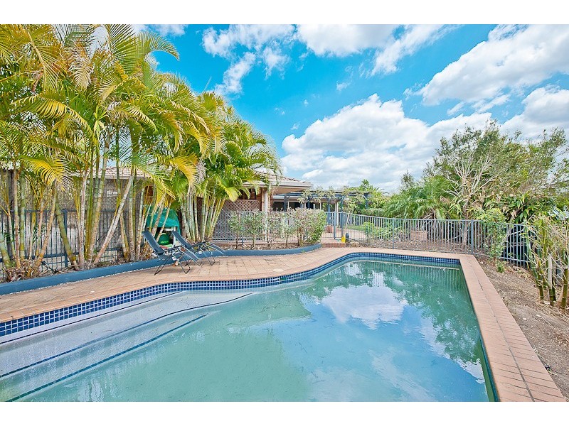 Mount Ommaney QLD 4074