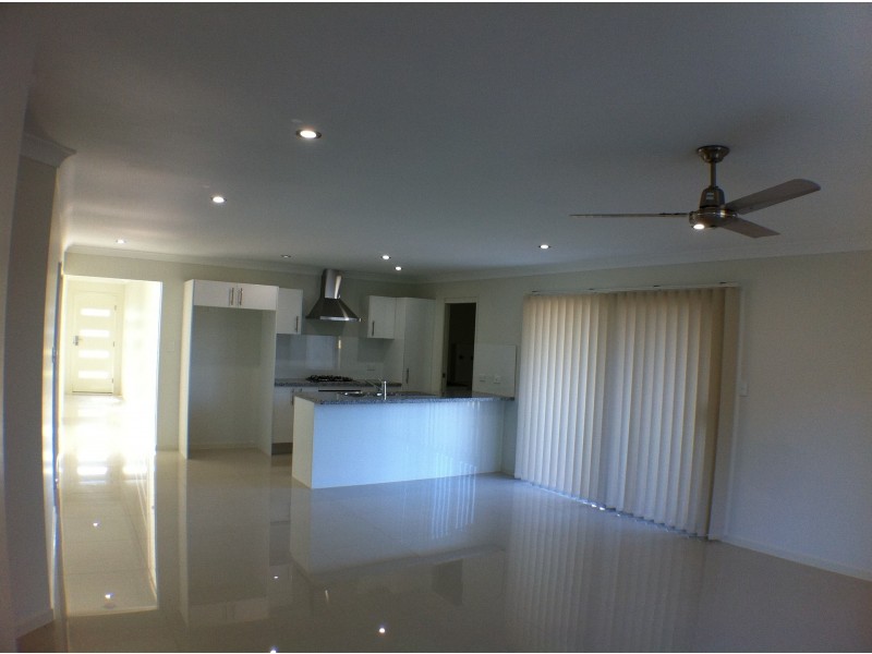 20 Winchester Crescent, Pimpama QLD 4209