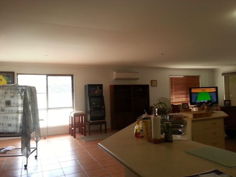 8 Kempe Court, Edens Landing QLD 4207