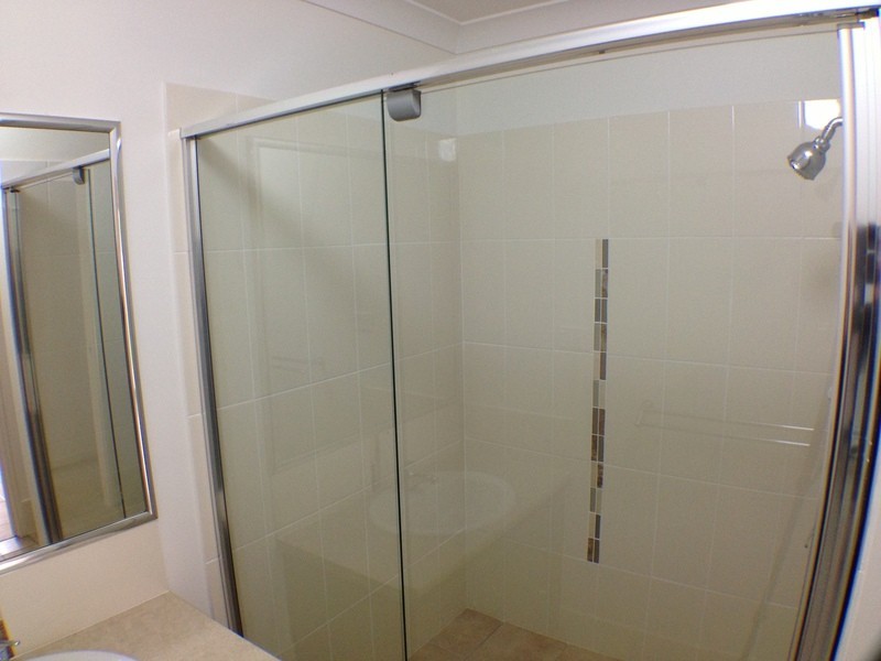 2/29 Sarah Drive, Yamanto QLD 4305