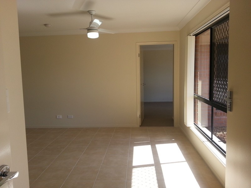 1/12 Bahrs Point Dr, Bahrs Scrub QLD 4207