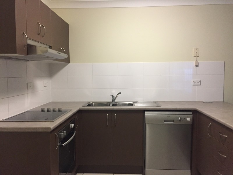 2/7 Bahrs Point Drive, Bahrs Scrub QLD 4207