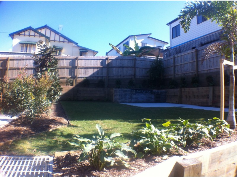 1/16-18 Turpin Street, Labrador QLD 4215