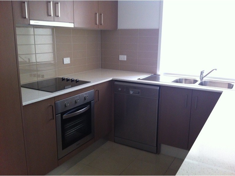 1/16-18 Turpin Street, Labrador QLD 4215