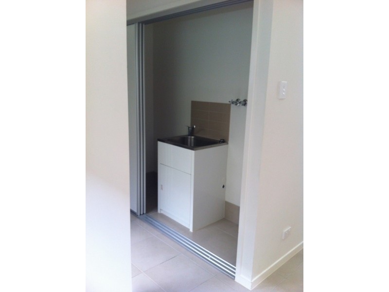 1/16-18 Turpin Street, Labrador QLD 4215