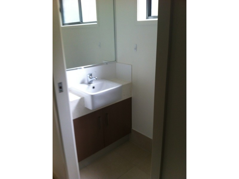 1/16-18 Turpin Street, Labrador QLD 4215