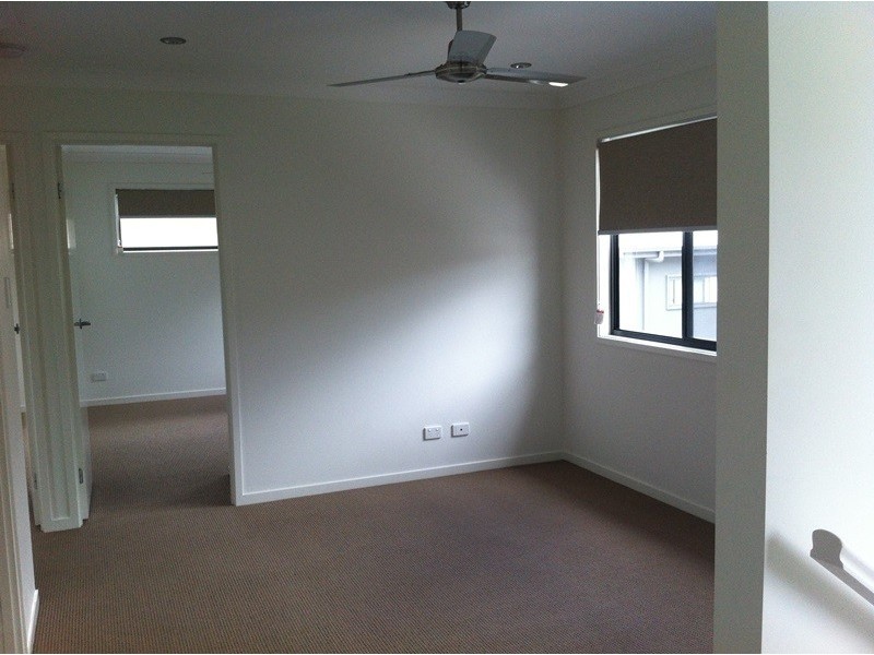 1/16-18 Turpin Street, Labrador QLD 4215