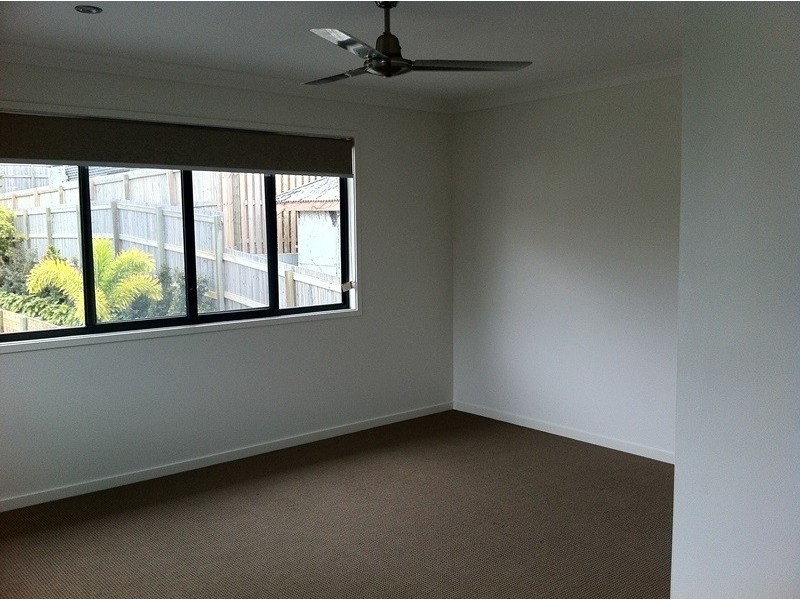 1/16-18 Turpin Street, Labrador QLD 4215