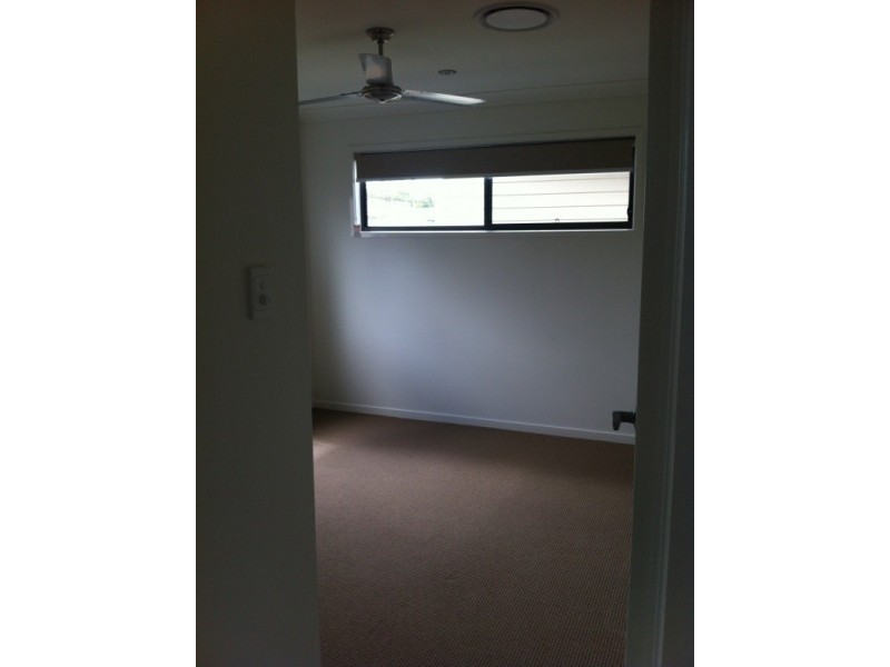 1/16-18 Turpin Street, Labrador QLD 4215