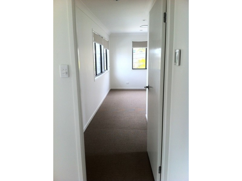 1/16-18 Turpin Street, Labrador QLD 4215