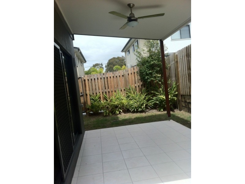 1/16-18 Turpin Street, Labrador QLD 4215