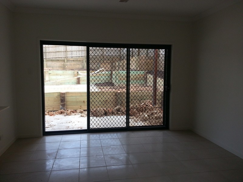 2/16-18 Turpin Street, Labrador QLD 4215