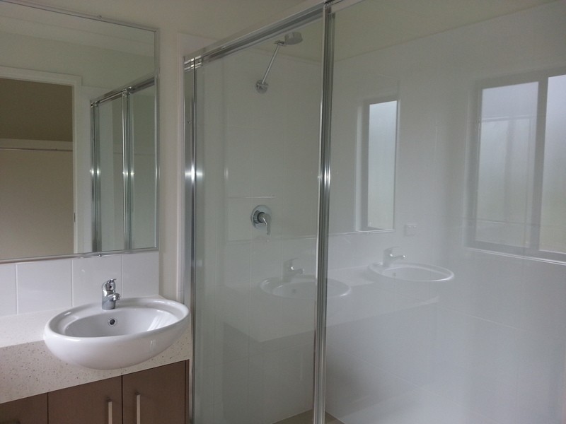 2/16-18 Turpin Street, Labrador QLD 4215