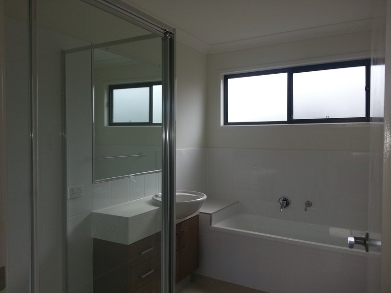 2/16-18 Turpin Street, Labrador QLD 4215