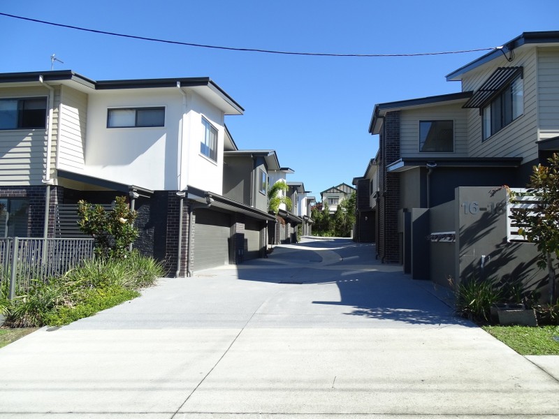 7/16-18 Turpin Street, Labrador QLD 4215