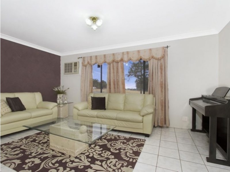 223 Quakers Road, Quakers Hill NSW 2763